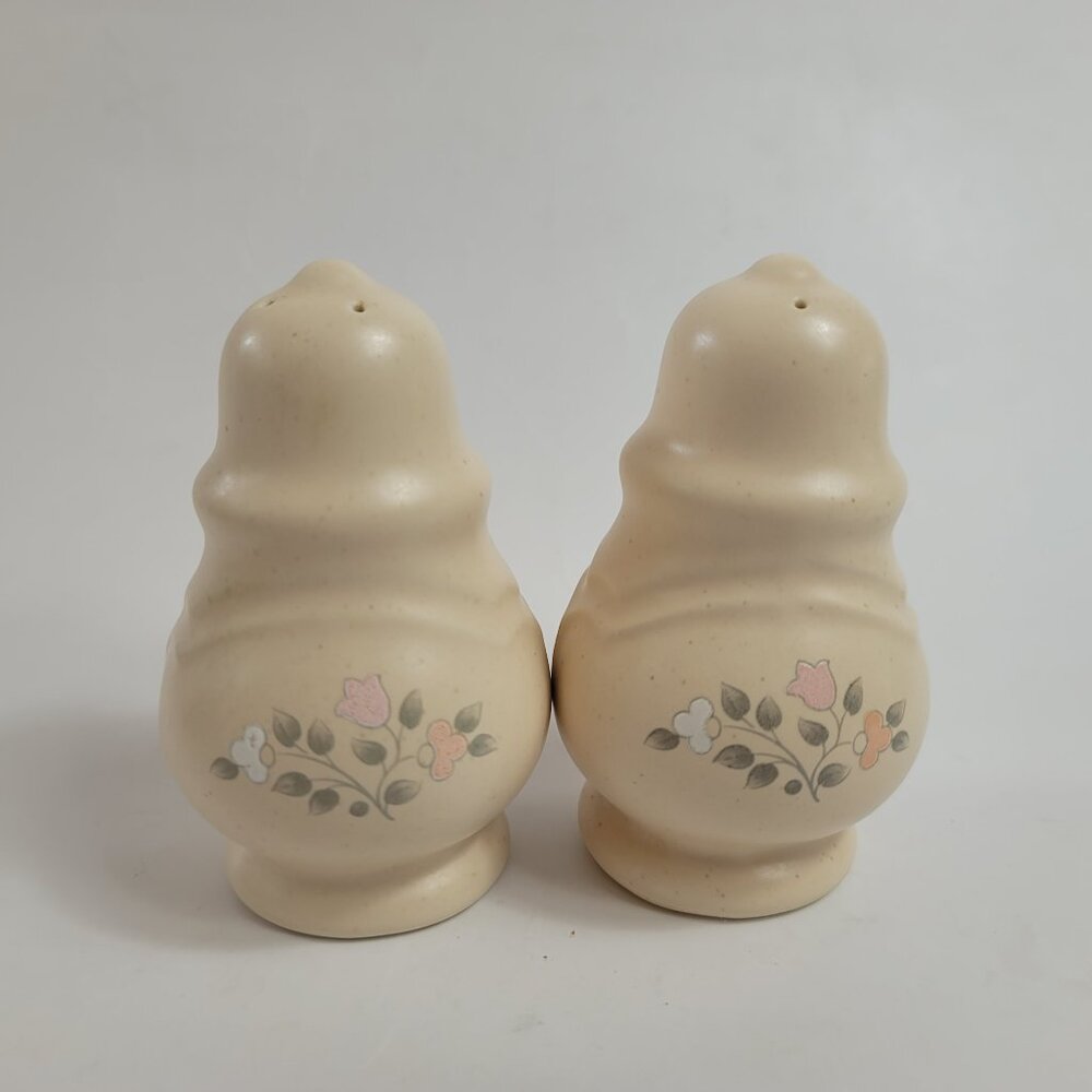 Pfaltzgraff Remembrance Salt & Pepper Shakers Peach Pink Floral
